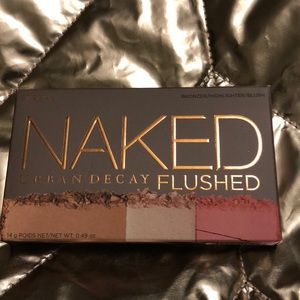Urban Decay Naked Flushed